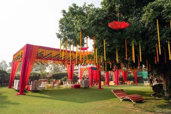 Garden and outdoor wedding venues rental in Wedding and event venues category